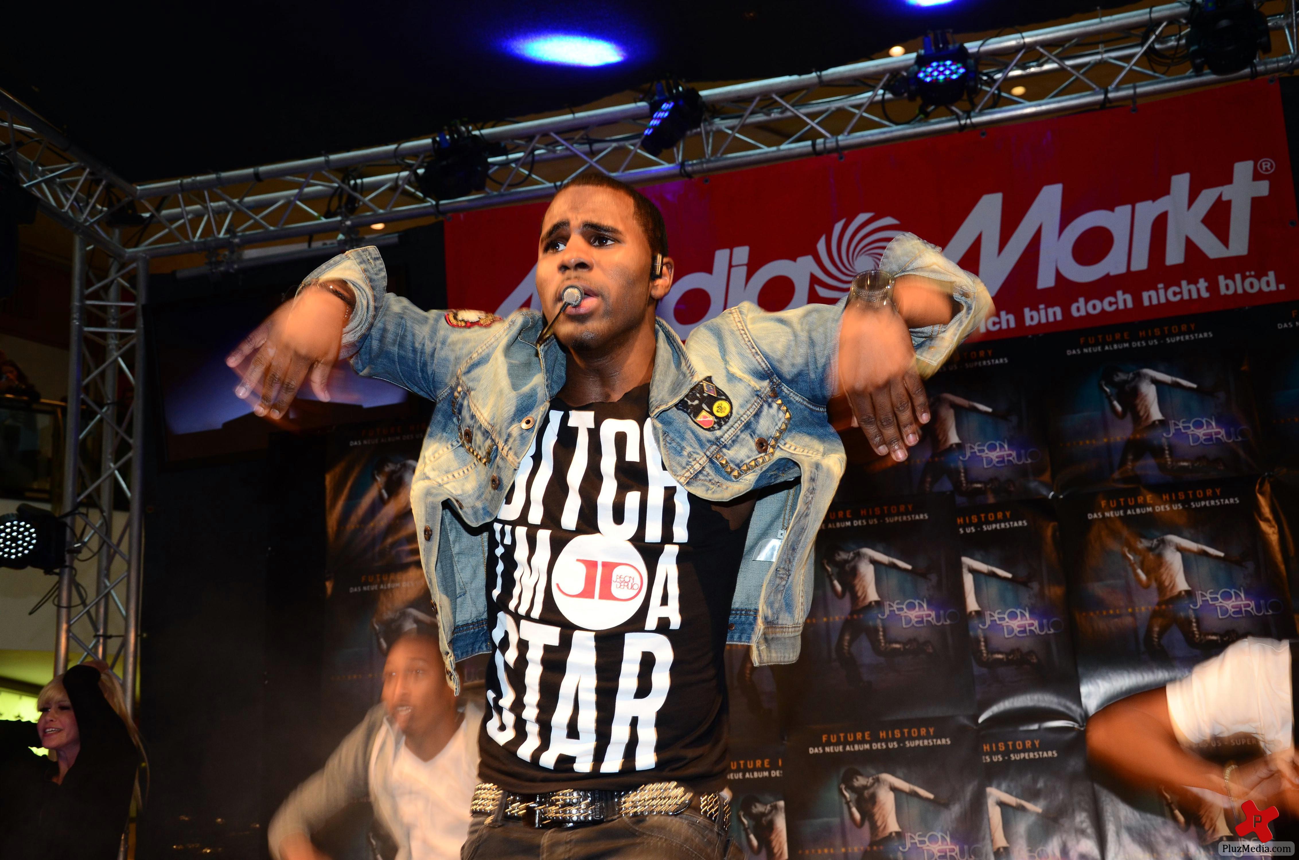 Jason Derulo performing live at Alexa mall photos | Picture 79694